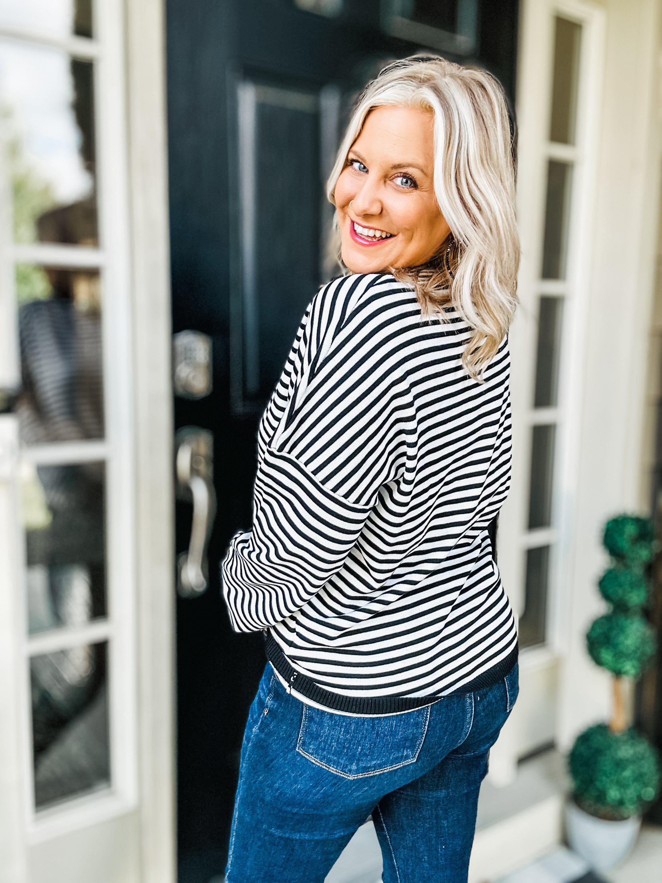 Women's Casual Striped Long Sleeve Top - Loose Fit Pullover, Soft Knit, Fall Essential (Multiple Colors)