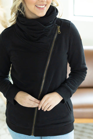 IN STOCK Quinn ZipUp Cowl - Black