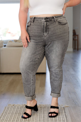 Judy Blue Wallflower High Rise Stone Wash Slim Jeans in Gray