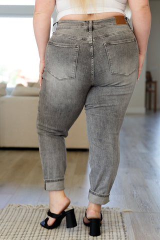 Judy Blue Wallflower High Rise Stone Wash Slim Jeans in Gray