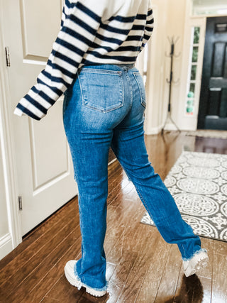 Judy Blue High Rise Distressed Straight Jeans