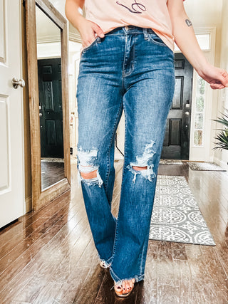 Judy Blue Rose High Rise 90's Straight Jeans in Dark Wash