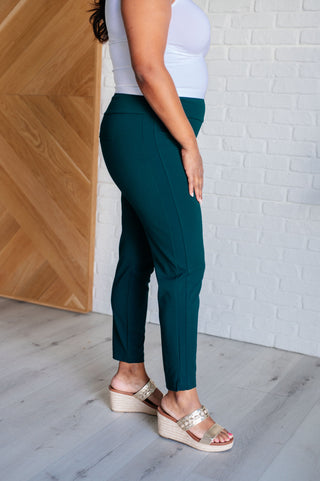 Magic Ankle Crop Skinny Pants in Hunter Green II