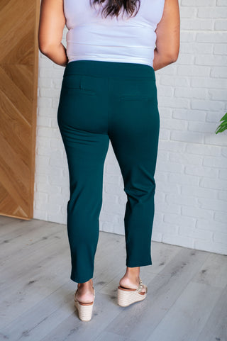 Magic Ankle Crop Skinny Pants in Hunter Green II