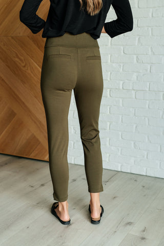 Magic Ankle Crop Skinny Pants in Olive