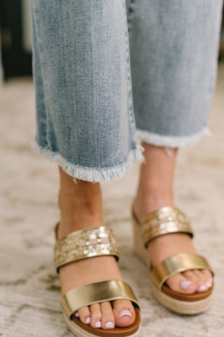 Judy Blue Mckaylee Mid Rise Kick Flare Jeans with Frayed Hem