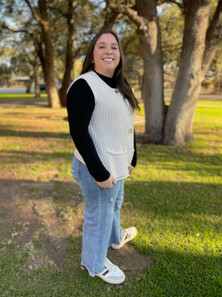 Meet In The Middle Sweater Vest in Two Colors